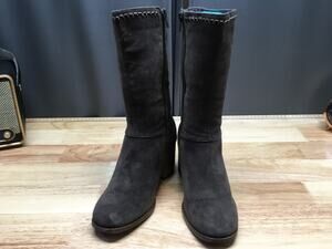 Junction Women's 6.5 Women's Brown Suede Block Heel Mid-Calf Zipper Boots